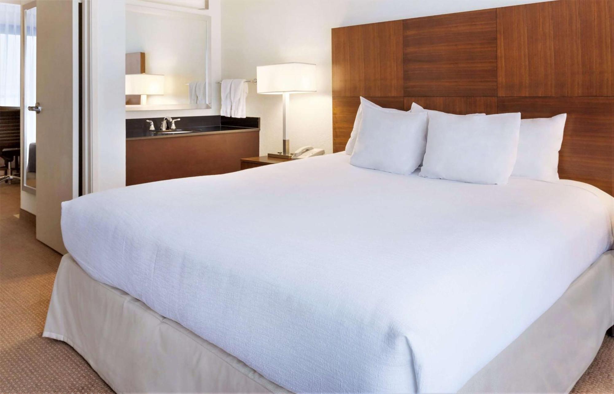 เอมบาสซีสวีท โฮเต็ล แบตอน รูจ Hotel บาตันรูช ภายนอก รูปภาพ
