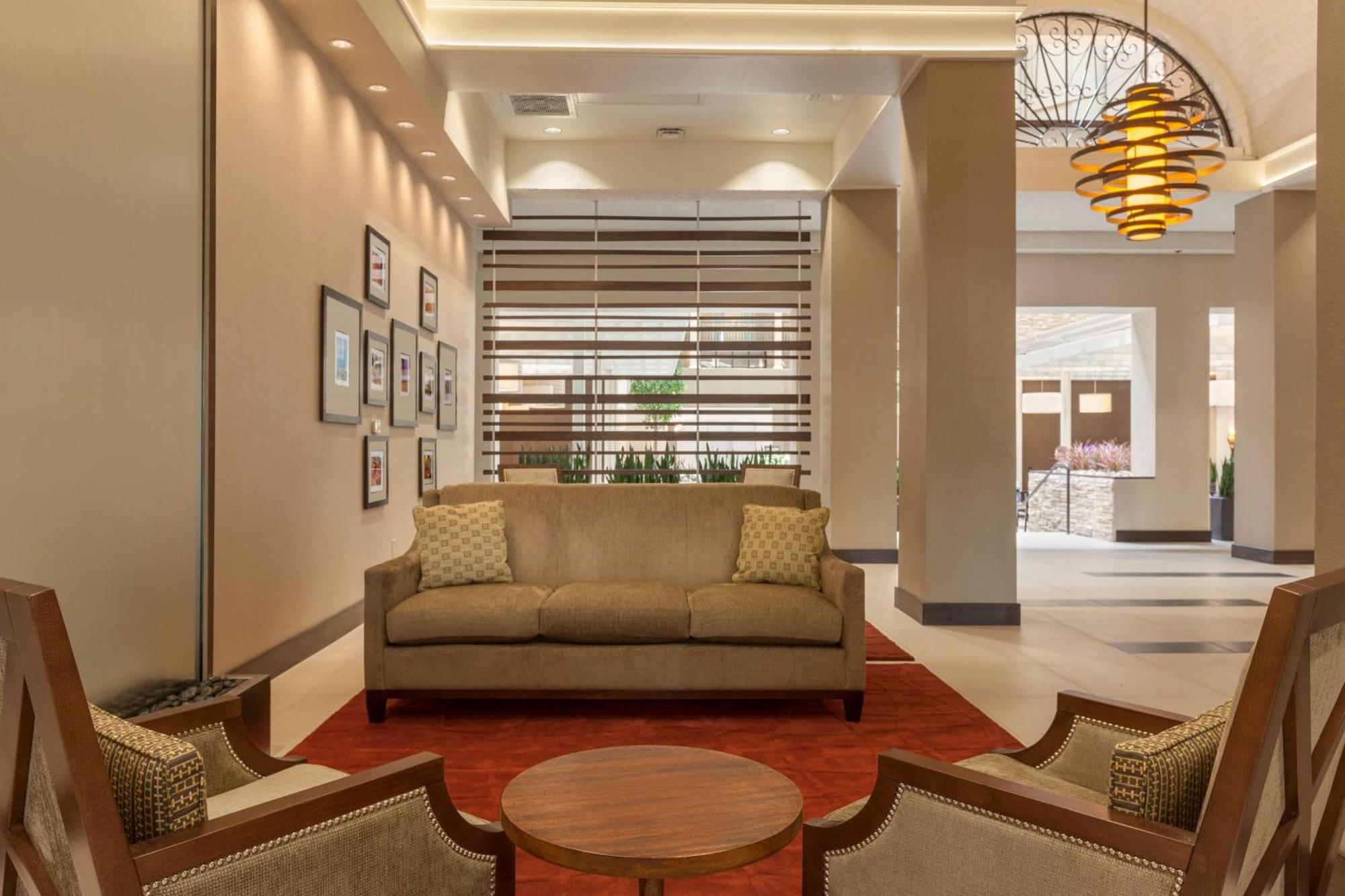 เอมบาสซีสวีท โฮเต็ล แบตอน รูจ Hotel บาตันรูช ภายนอก รูปภาพ